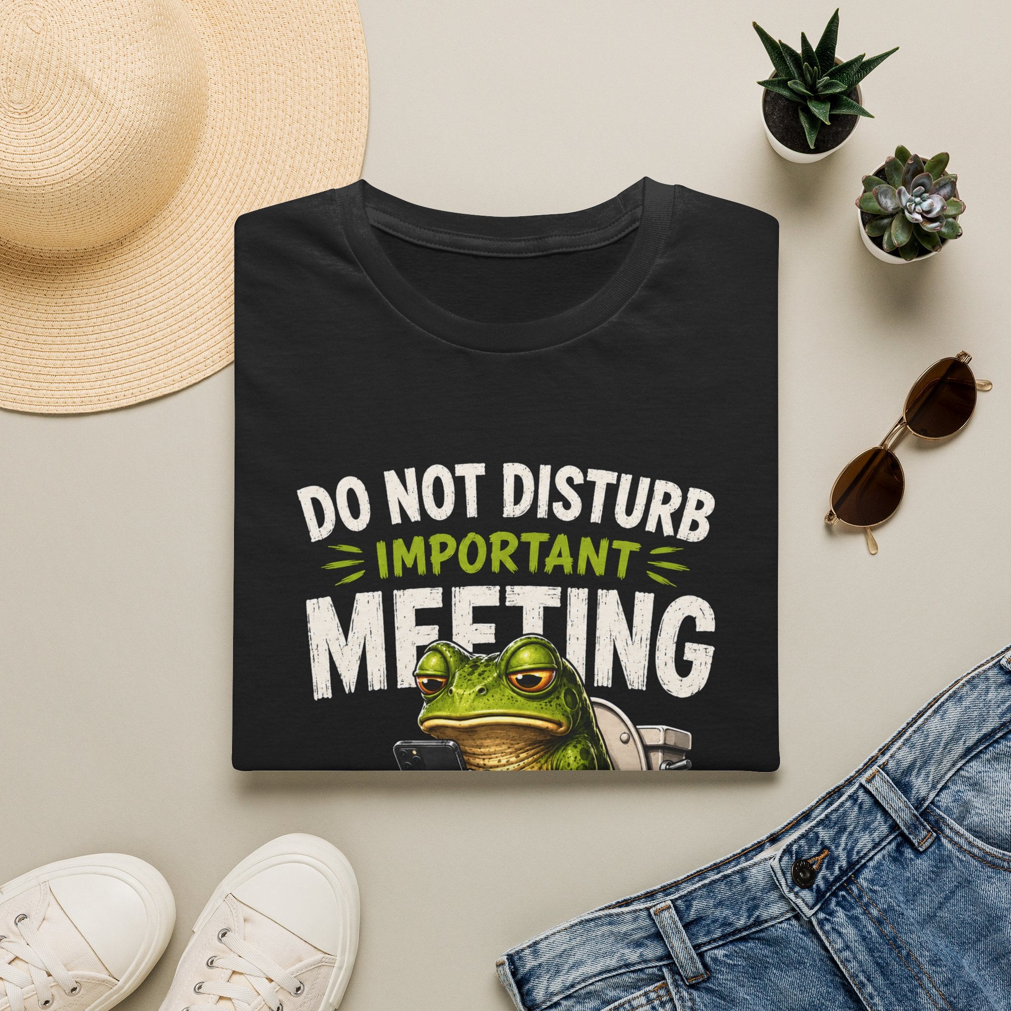 T-Shirt — Do Not Disturb Important Meeting (Funny Frog on Toilet)