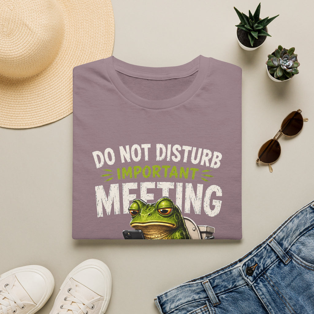 T-Shirt — Do Not Disturb Important Meeting (Funny Frog on Toilet)